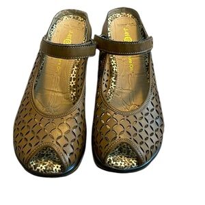 J-41 Comfy & Trendy Vegan Brown Leather Sandals